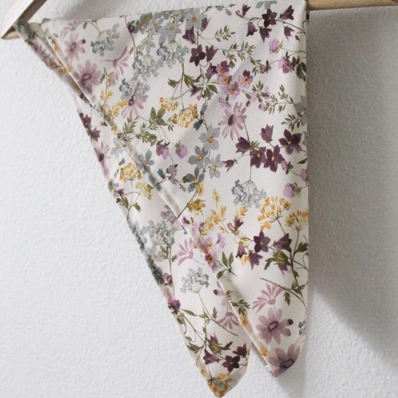 NWT Handmade Floral 18” x 18” Scarf L1043 - Picture 6 of 10